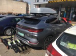 Автобокс ED Piligrim Magnum 390 серый глянец + багажник ED + Welltour-3 на BYD Song Plus - фото3